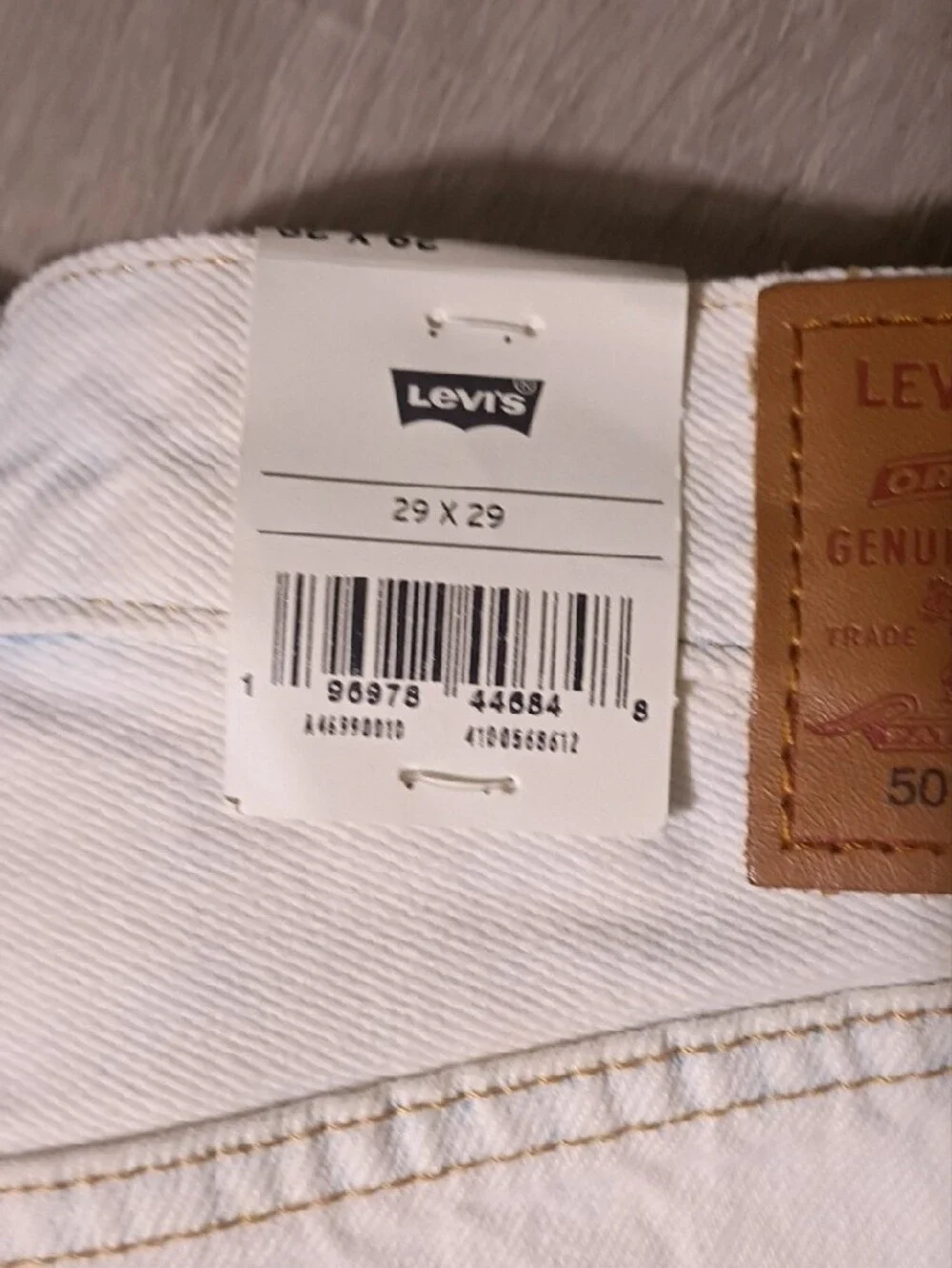 Levi's Cream Relaxed Jeans with Light‎ Blue Accents